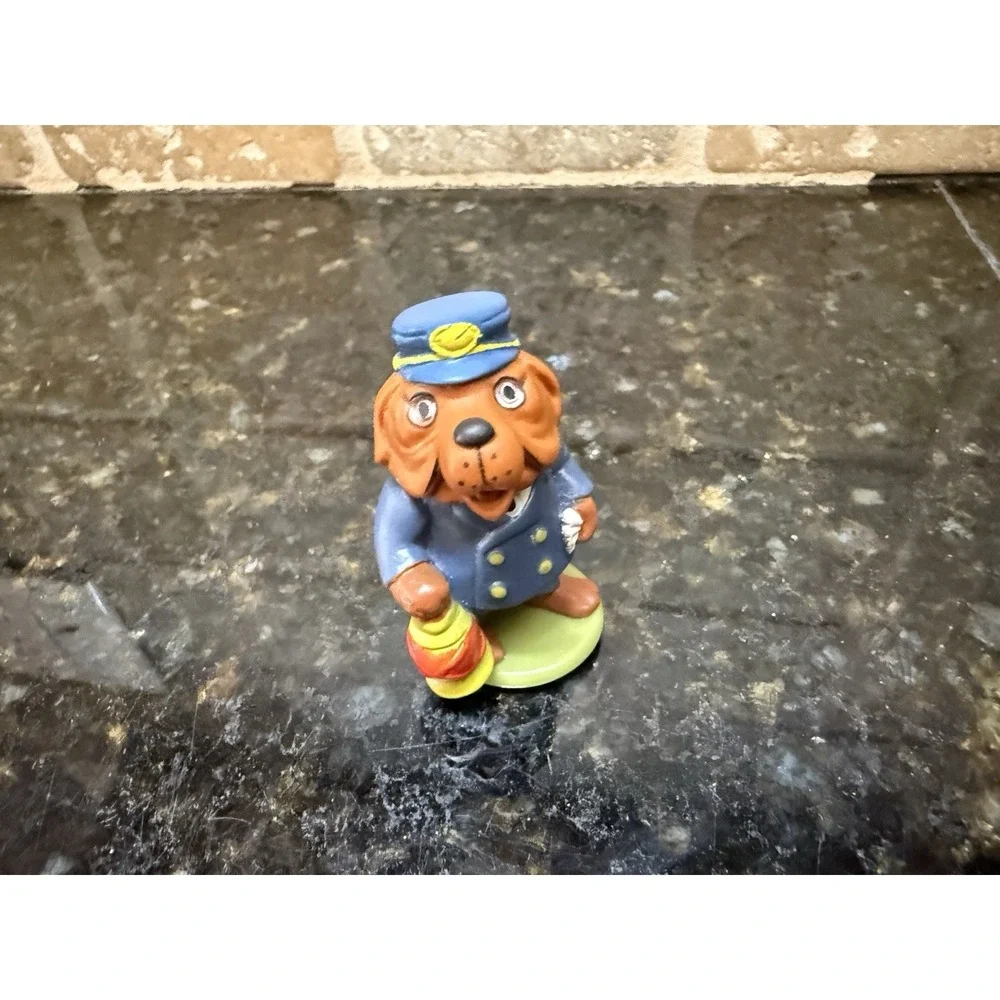 Vtg Playskool Busy Town Conductor Dog Richard Scarry Puzzletown PVC Figure 1976
